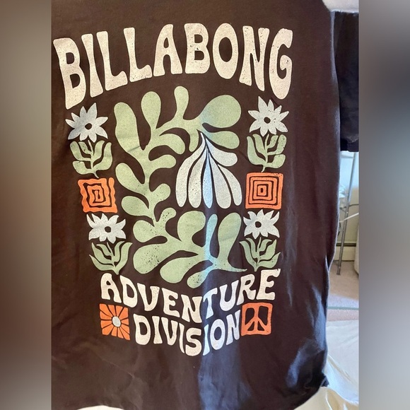 Classic  BILLABONG logo GRAFIC 
MAROON COLOR  
Cotton short sleeve T Shirt - Picture 5 of 6